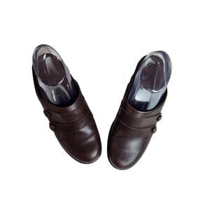 Dansko Mules slide on leather shoe with button detail sz 40 - 9.5/10 boho office